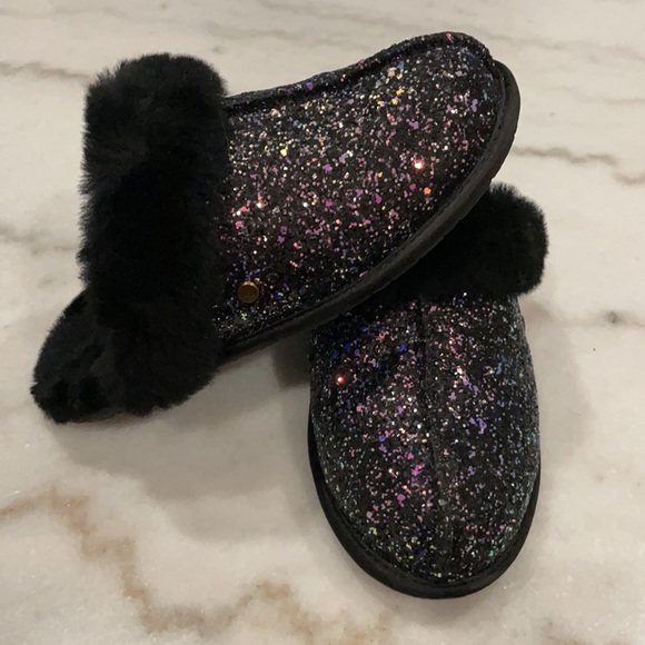 UGG Scuffette II - Picture 2 of 7